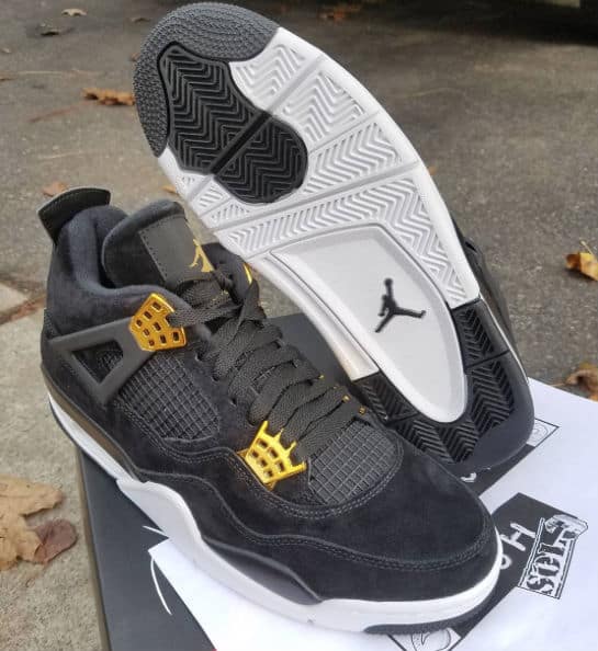 Air Jordan 4 "Royalty"