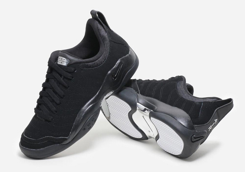 Nike Air Oscillate "Triple Black"