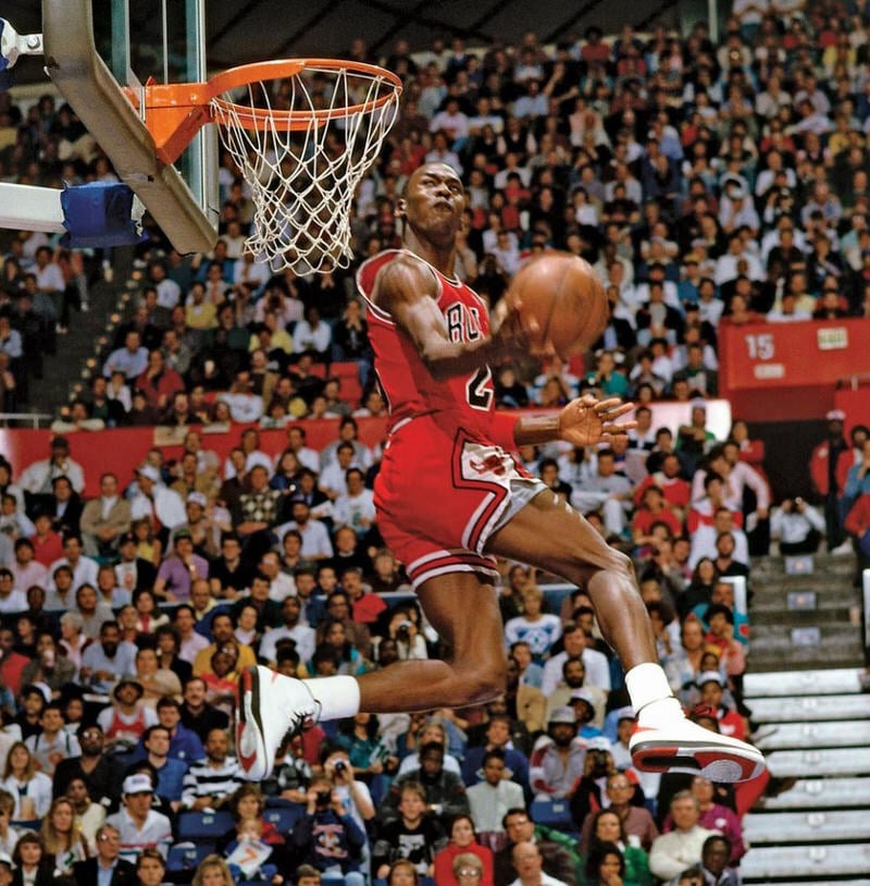 Michael Jordan wearing the Air Jordan 2 in 1987 Dunk Contest