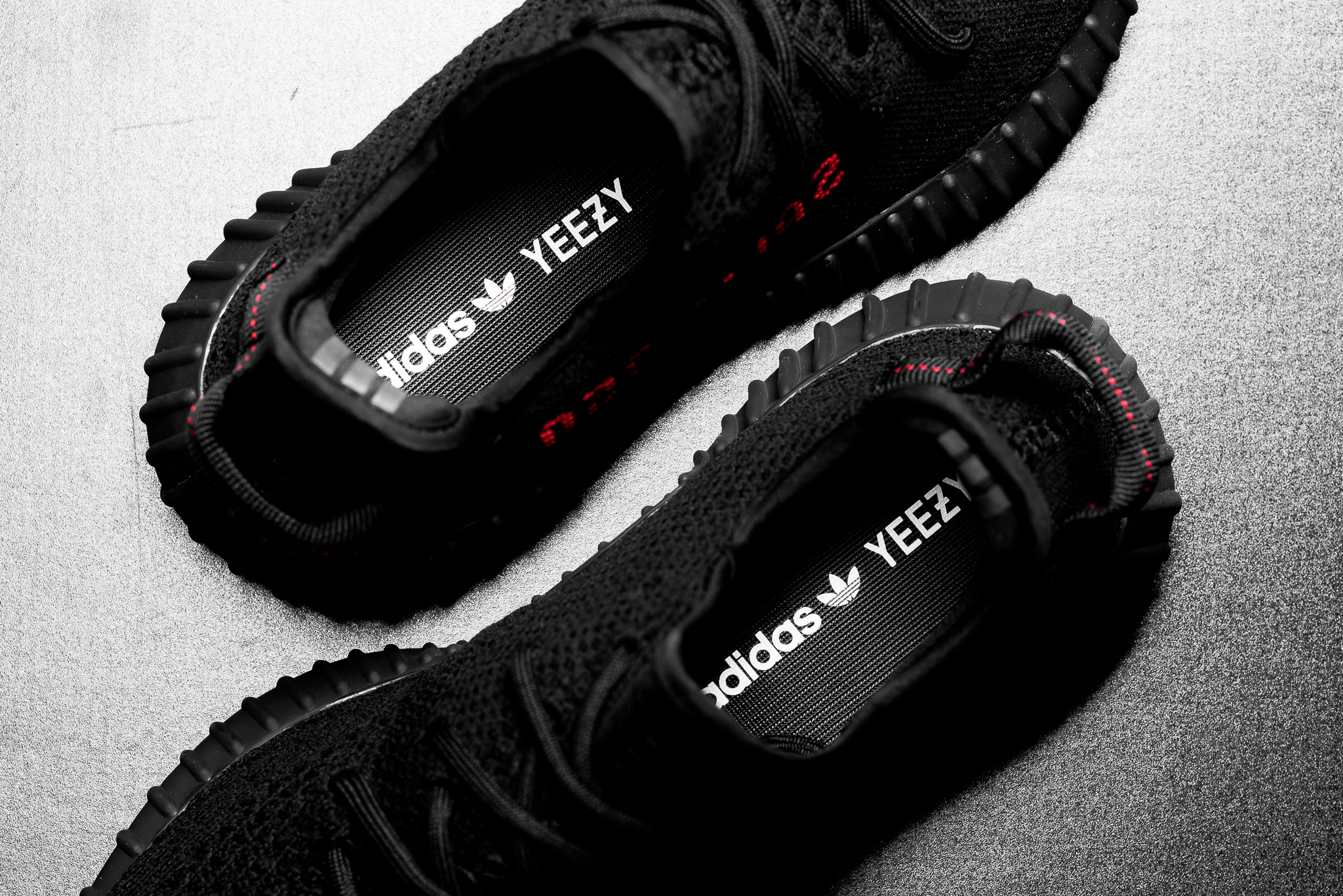 adidas Yeezy Boost 350 V2 Black/Red