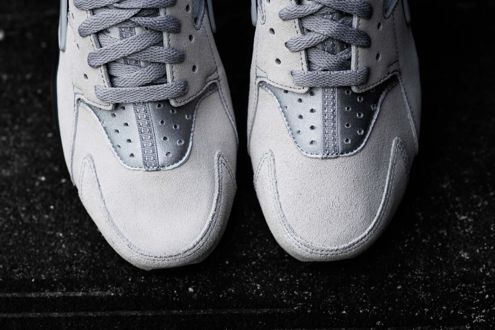 Nike Air Huarache Run "Matte Silver"