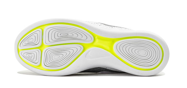 Cámara Mal funcionamiento guapo Nike LunarCharge Essential "White Speckle" // Available Now | Nice Kicks