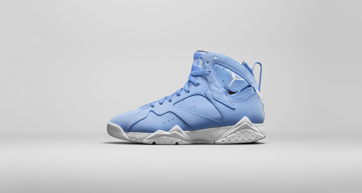 Air Jordan 7 "University Blue"