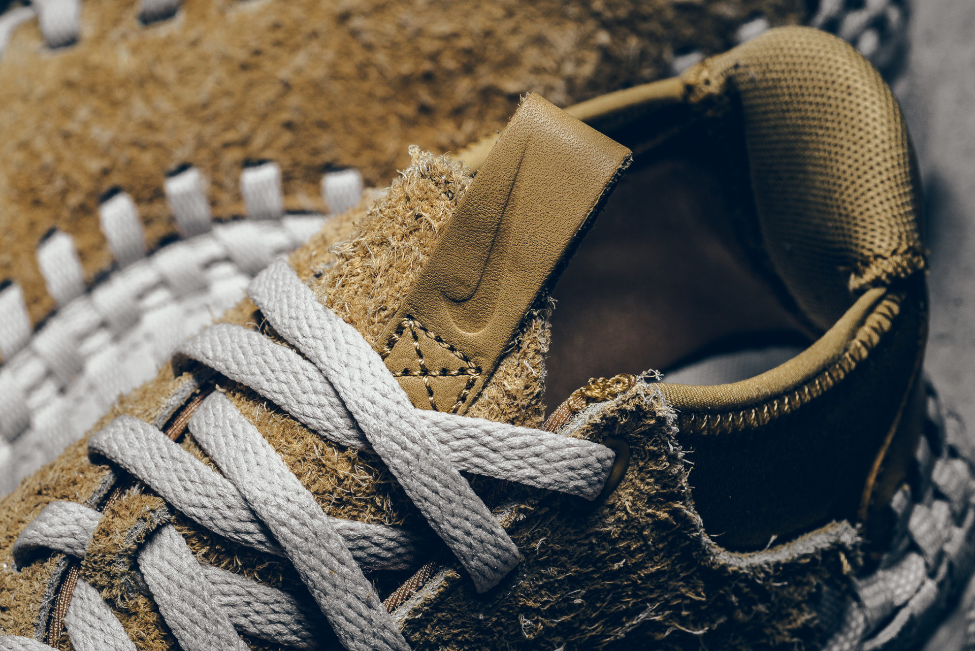Nike Air Footscape Woven Chukka "Flat Gold"