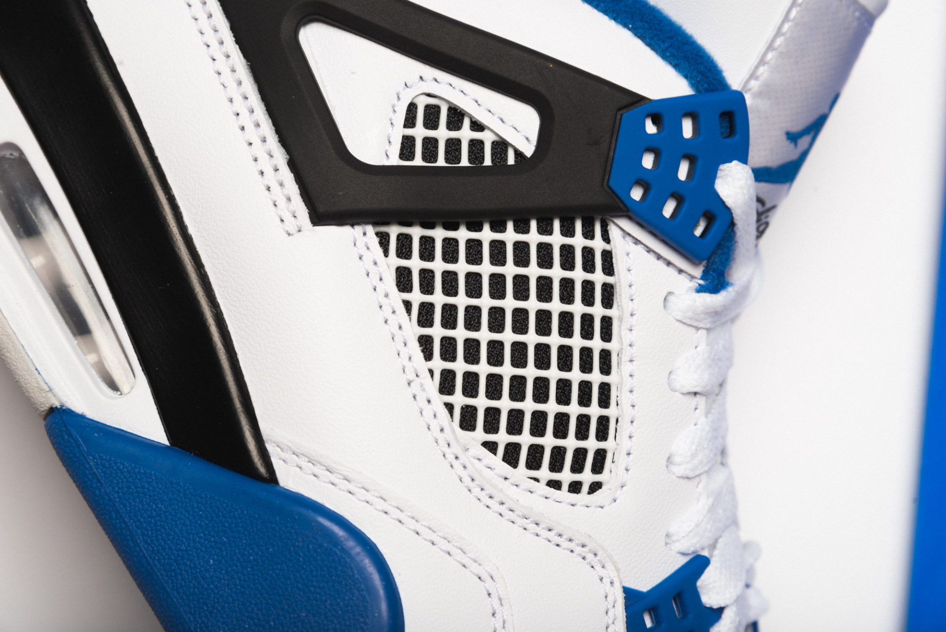 Air Jordan 4 "Motorsport"