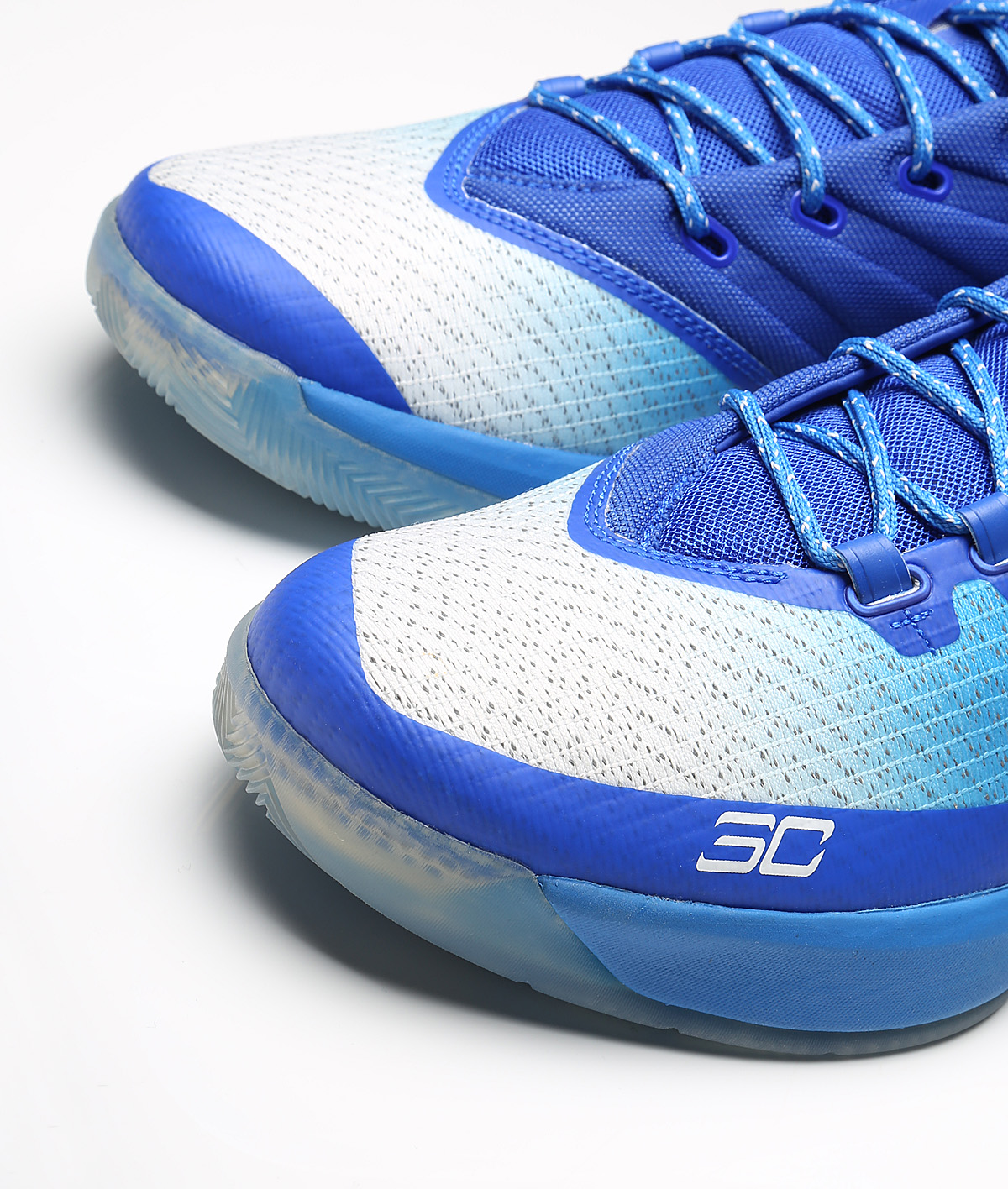 Seth And Stephen Curry Face Off In Family Business Under Armour Curry 3 Nice Kicks