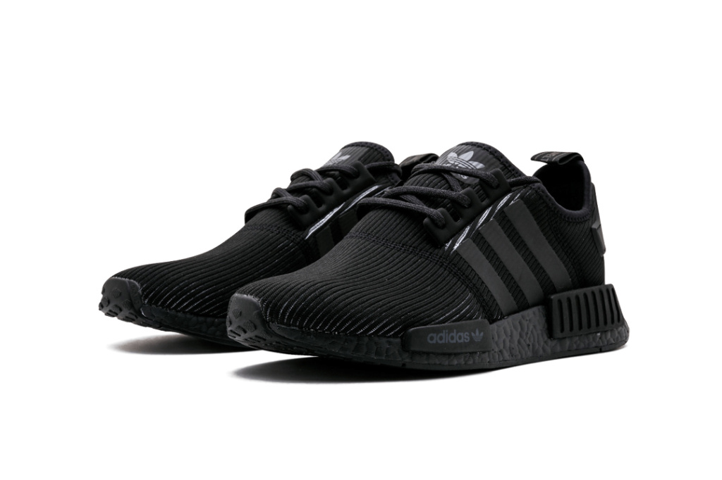 adidas nmd monochrome triple black