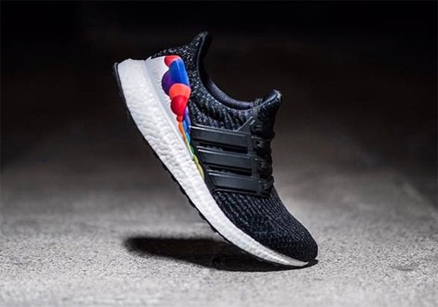 adidas Ultra Boost 3.0 "LGBTQ"