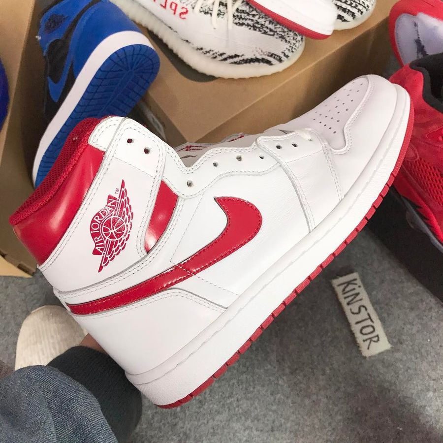 Jordan 1 red metallic hotsell