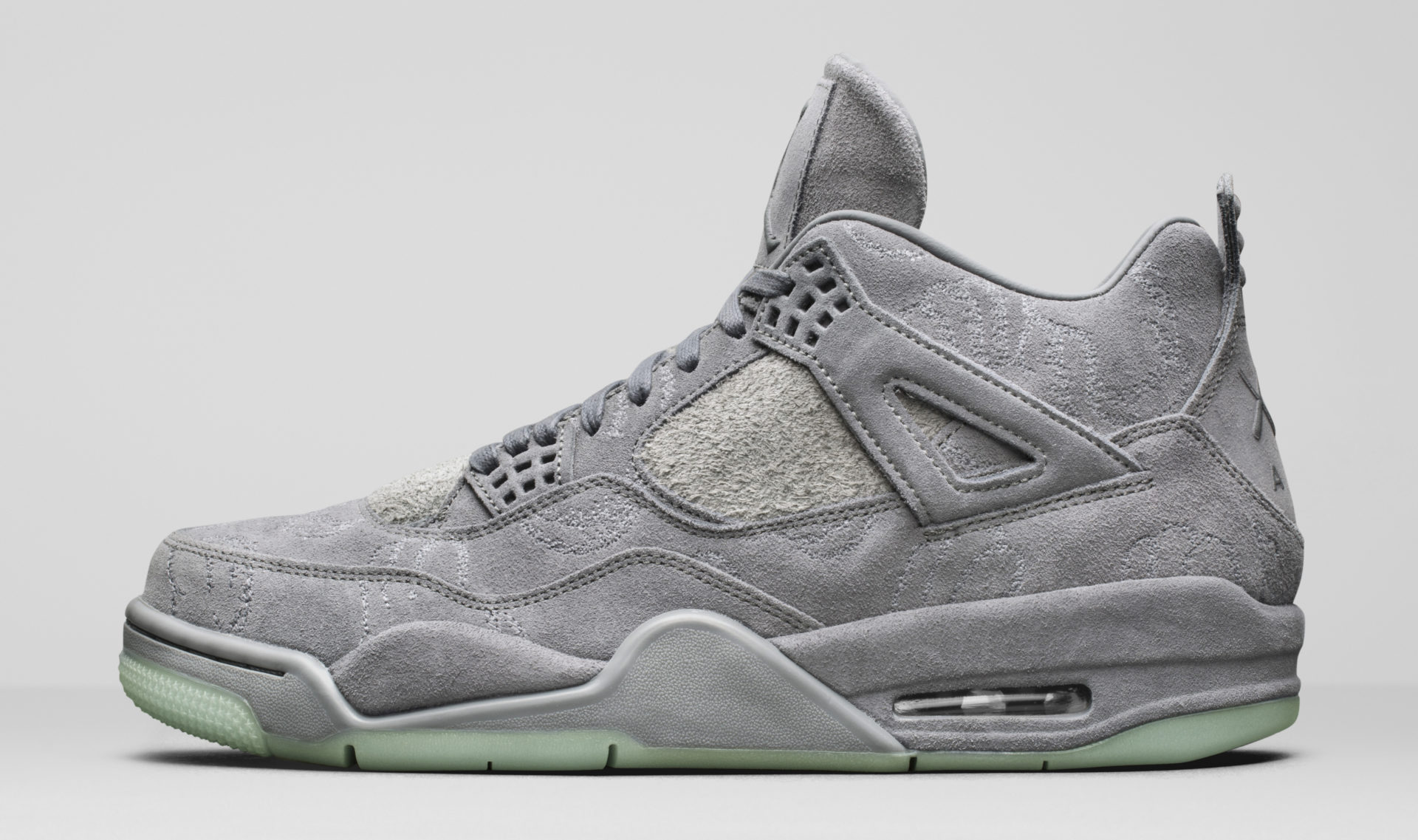 KAWS x Air Jordan 4