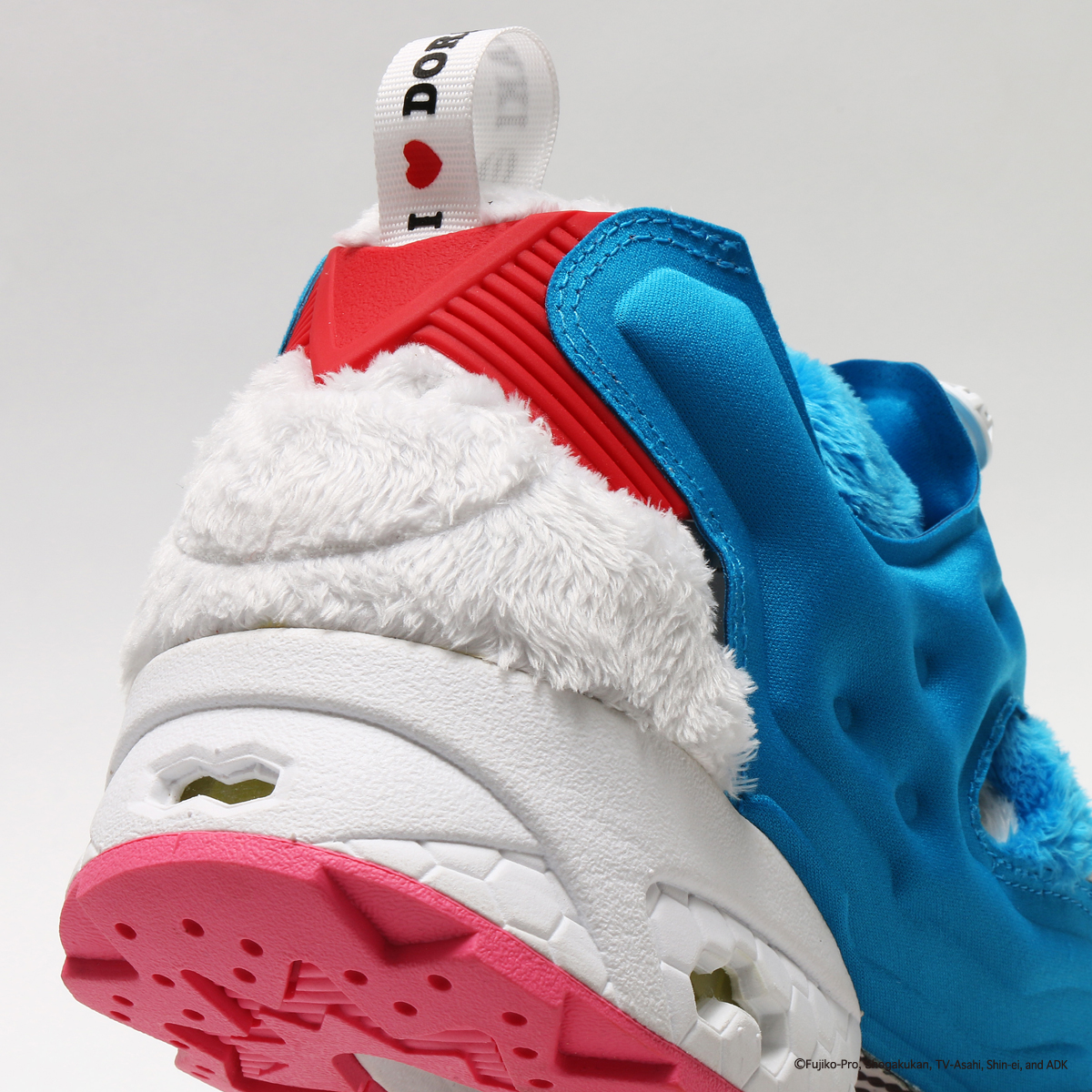 Packer x atmos x Reebok Insta Pump Fury "DORAEMON"