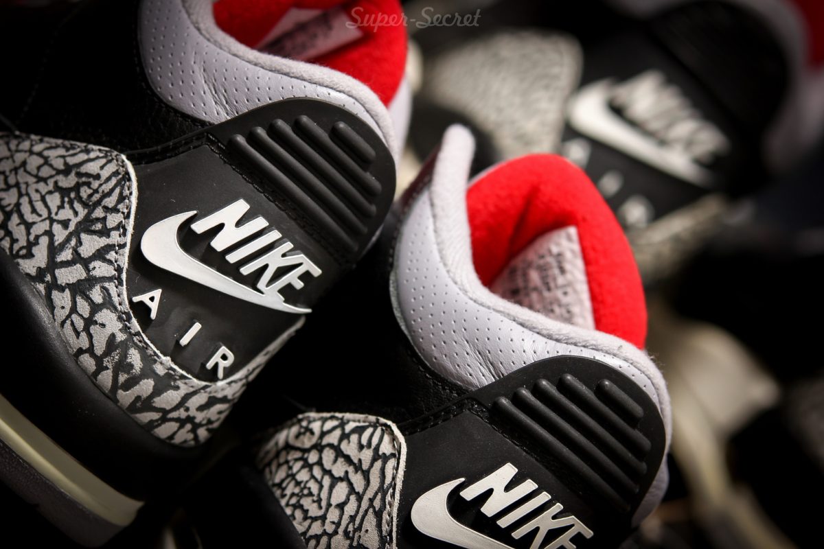 Air Jordan 3 "Black Cement"