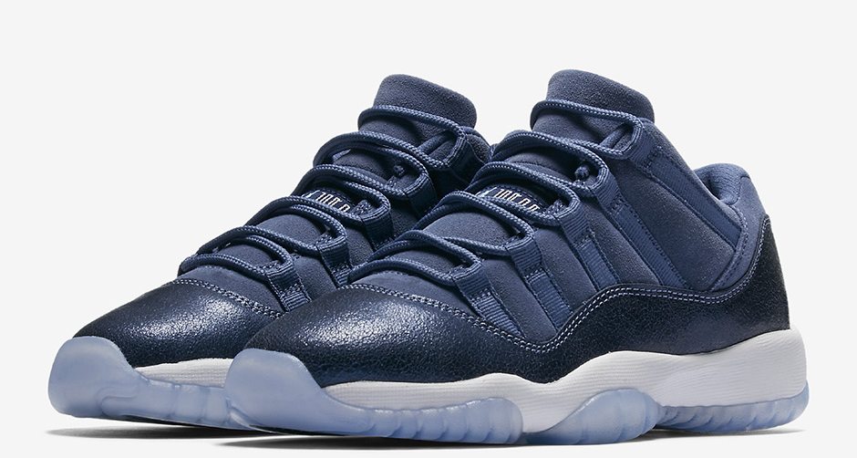 Air Jordan 11 Low "Blue Moon"