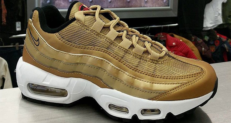 Nike Air Max 95 "Metallic Gold"