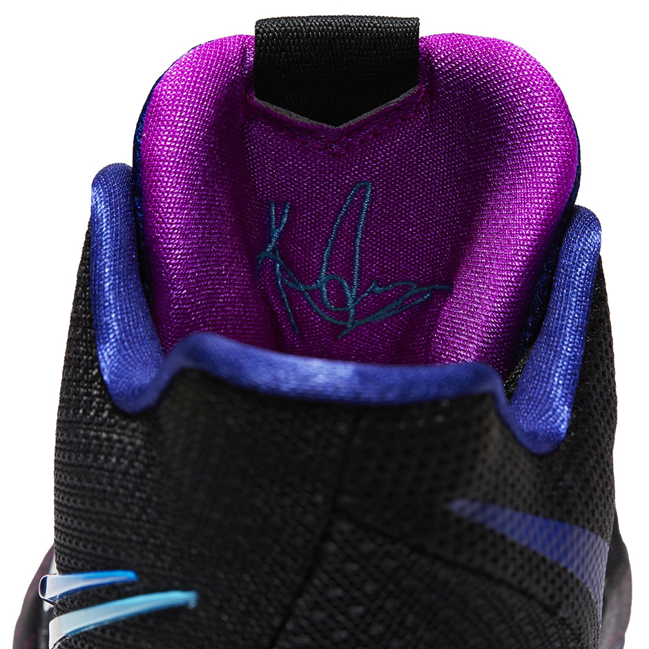 Kyrie 4 low on sale flip the switch
