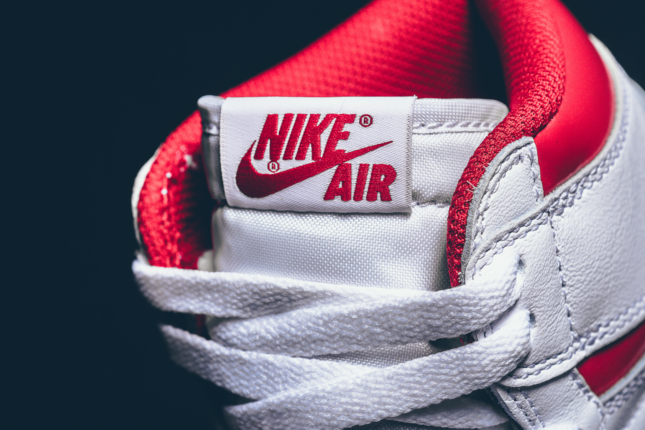 Air Jordan 1 "Metallic Red"