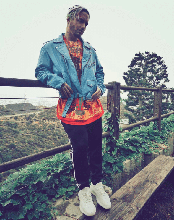 Celebrity Sneaker Stalker