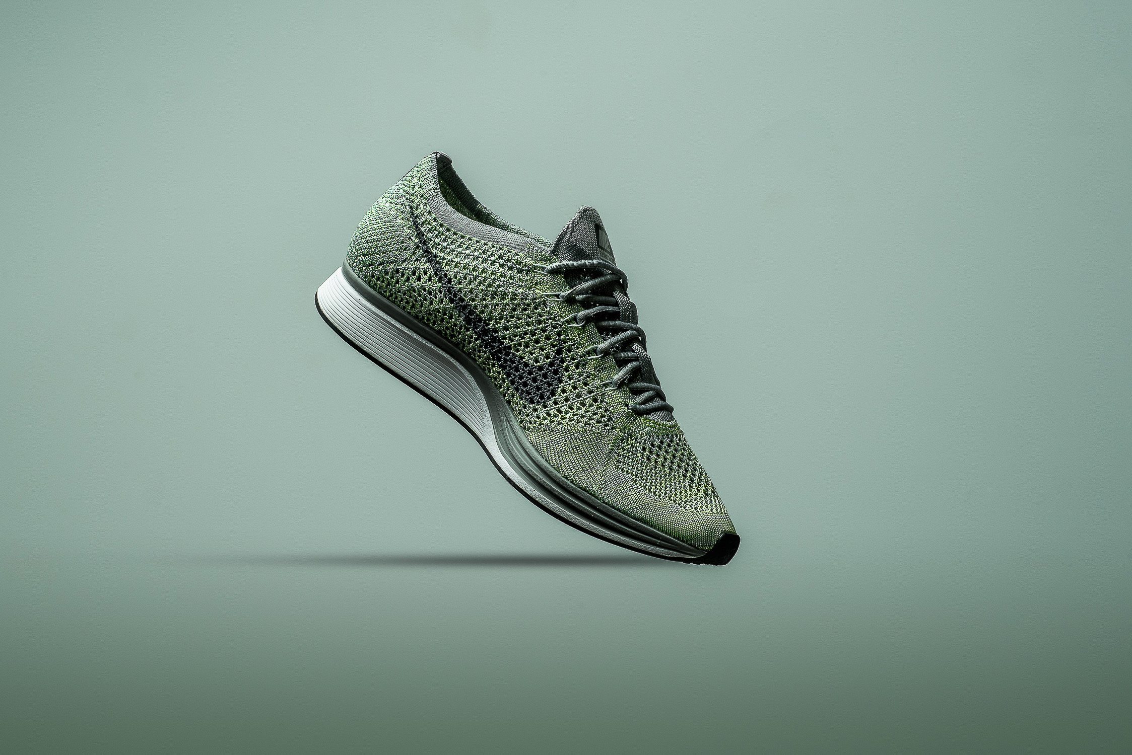 Nike Flyknit Racer "Ghost Green"