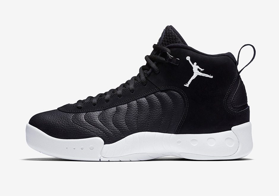 all black jordan jumpman pro