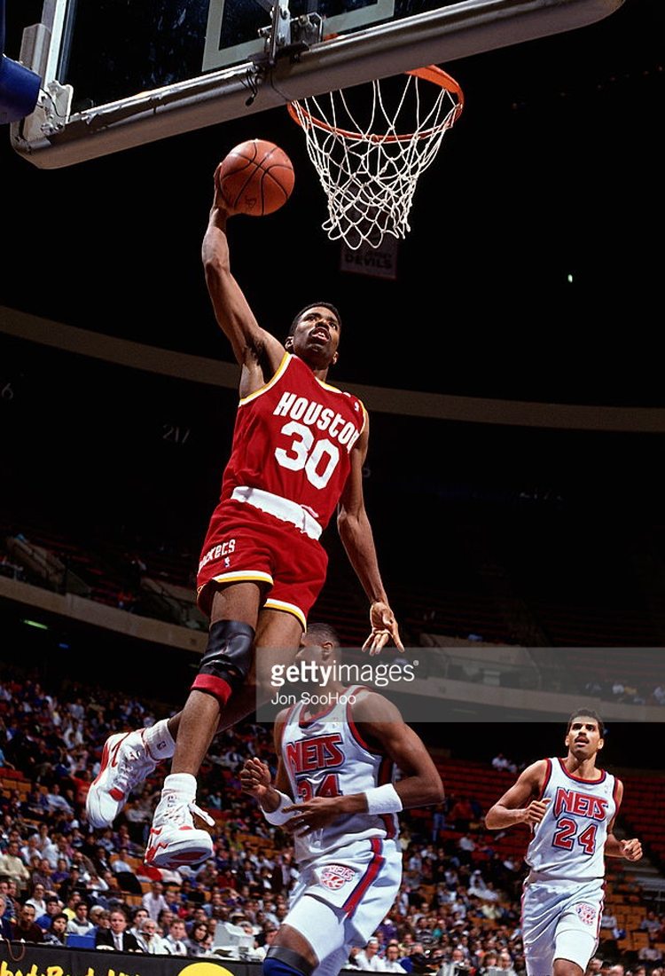 Kenny Smith in the Nike Air Force V