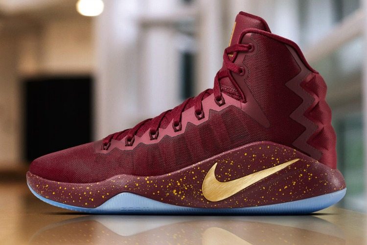 Kevin Love Will Lace Up His Hyperdunk 2016 PEs For Game 1 Of NBA Finals OdegardcarpetsShops nike shox nz in mens size 11.5 2017 women boots