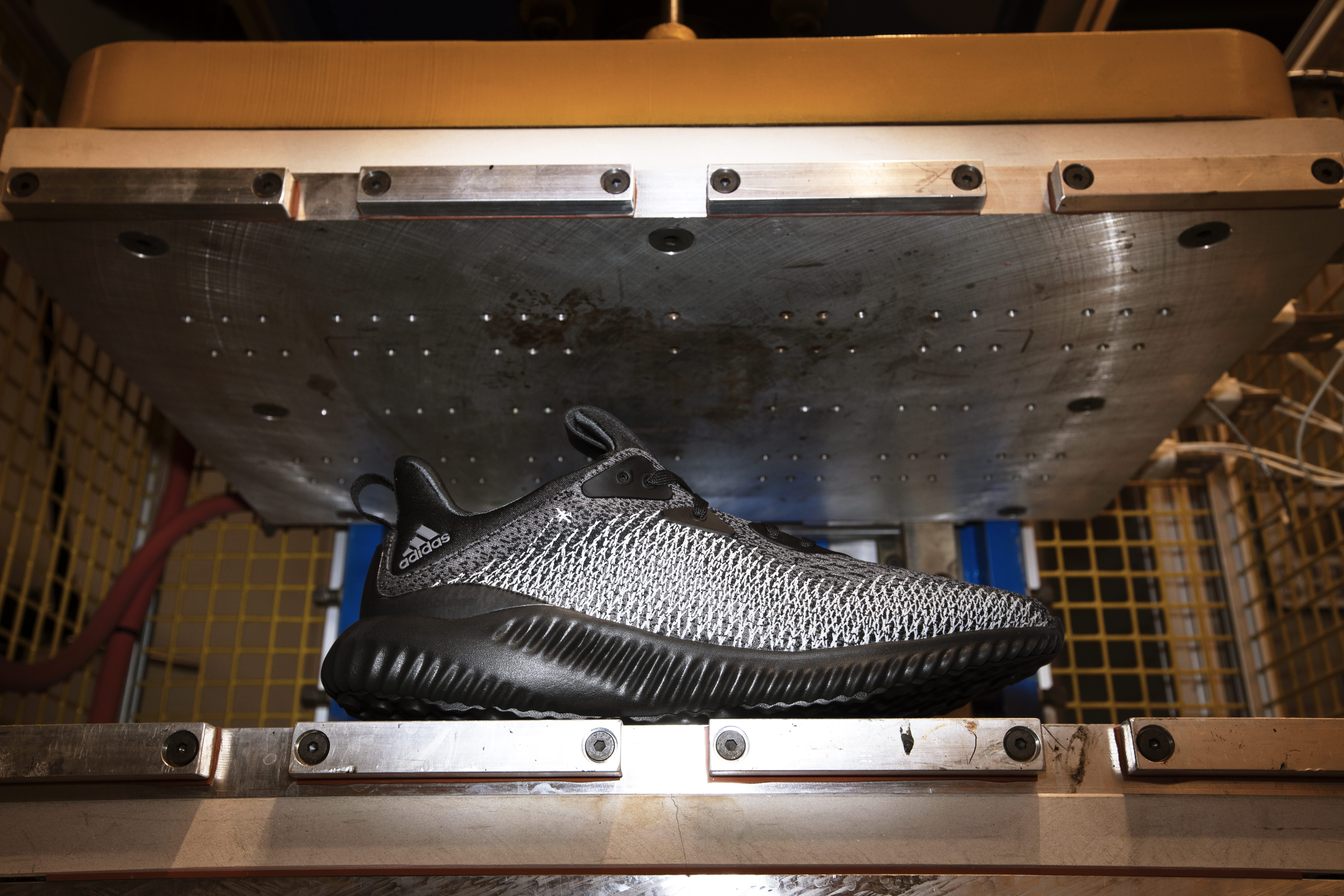 adidas AlphaBOUNCE LTD FORGEFIBER