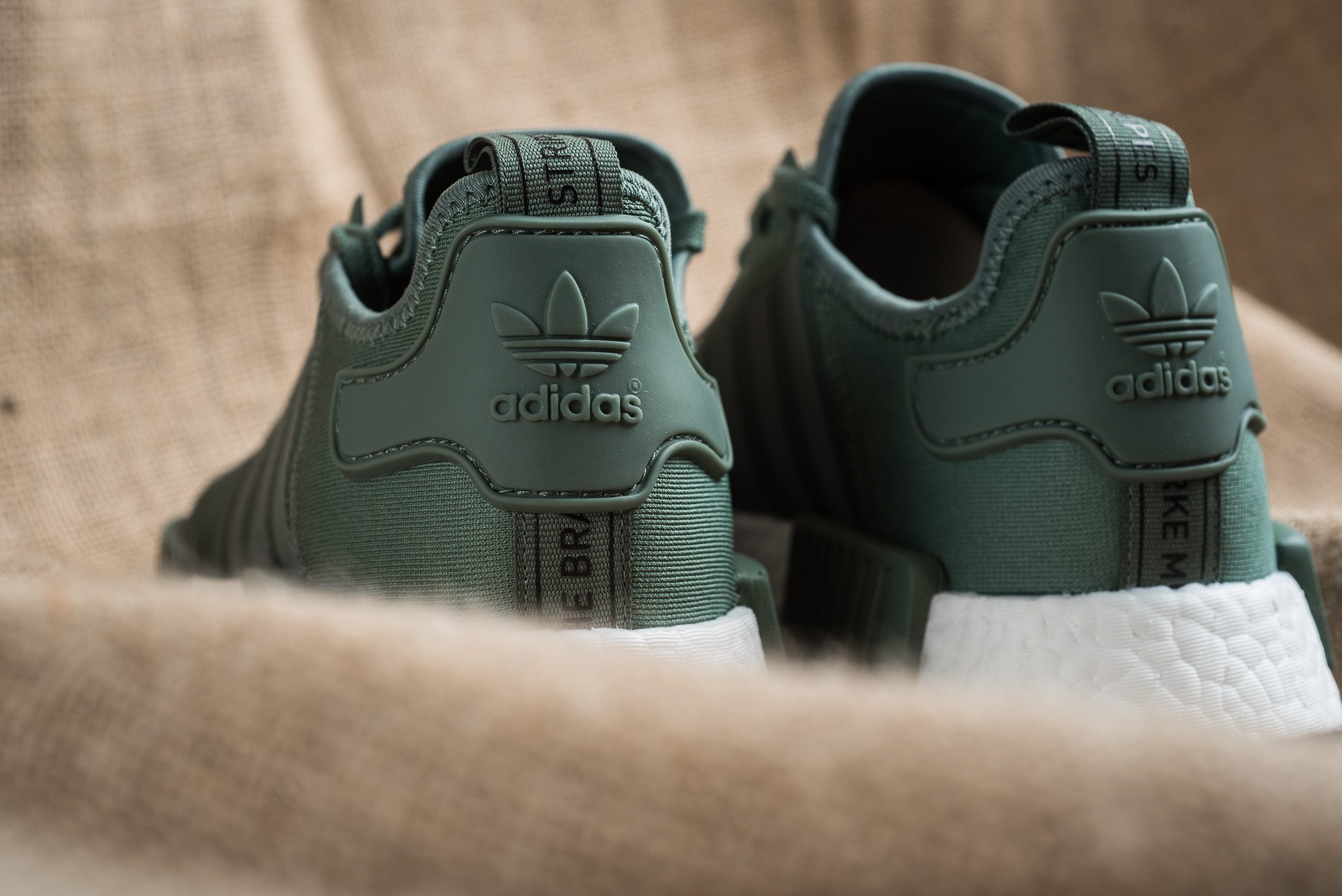 Telegraf Mesterskab evaluerbare adidas NMD R1 "Trace Green" Drops Next Week | Nice Kicks