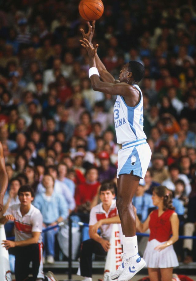 michael jordan wearing converse