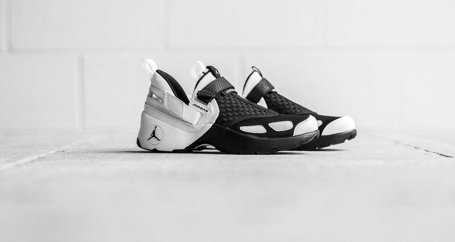 Jordan Trunner LX Black/White