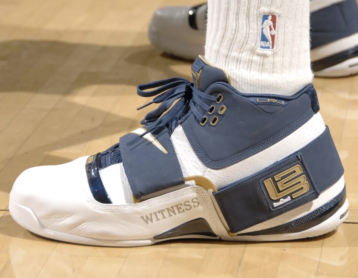 lebron worn shoes