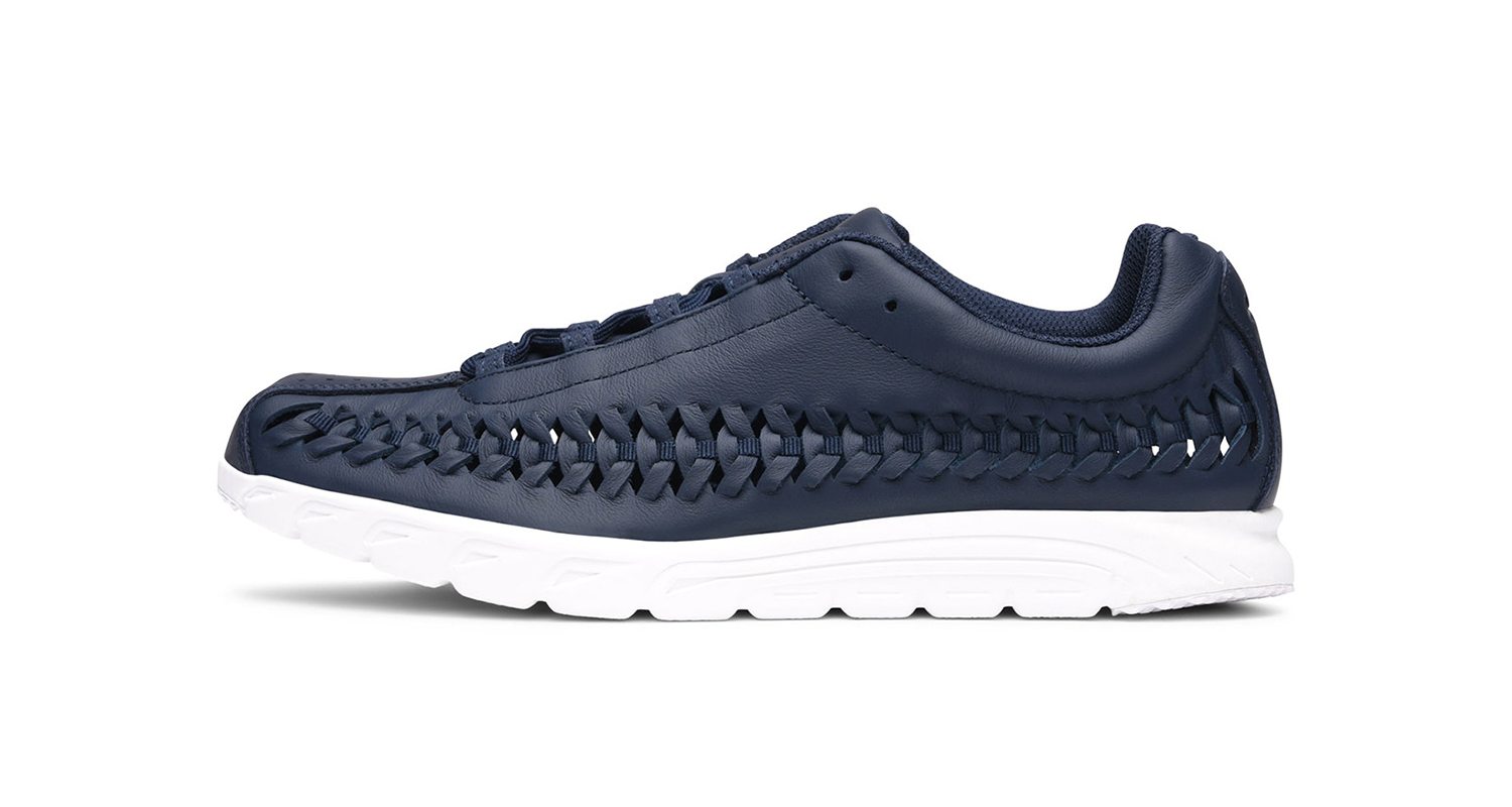 Nike Mayfly Woven "Independence Day" Pack