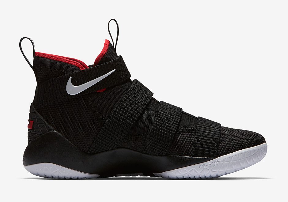 Nike LeBron Soldier 11