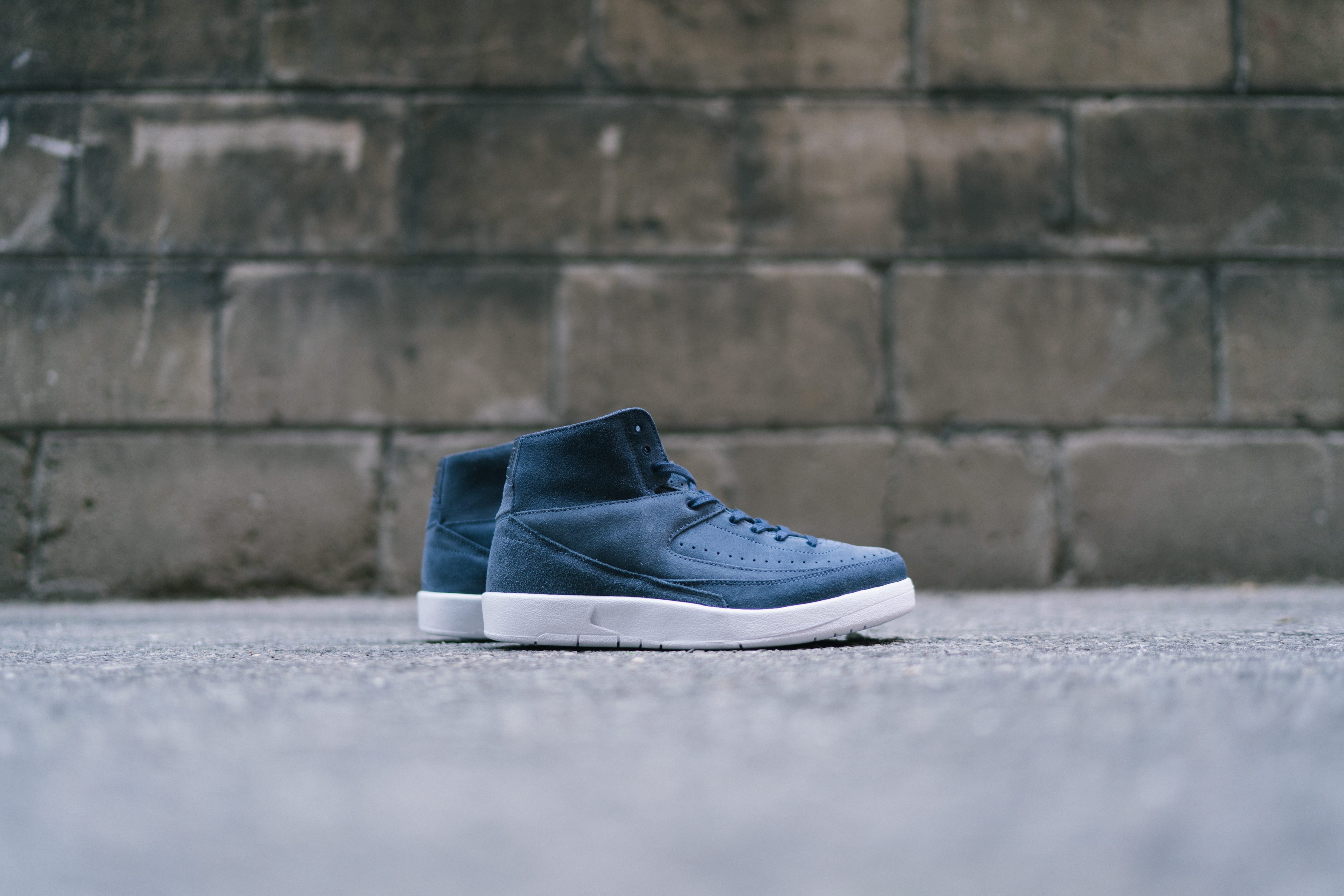 Air Jordan 2 Decon "Thunder Blue"