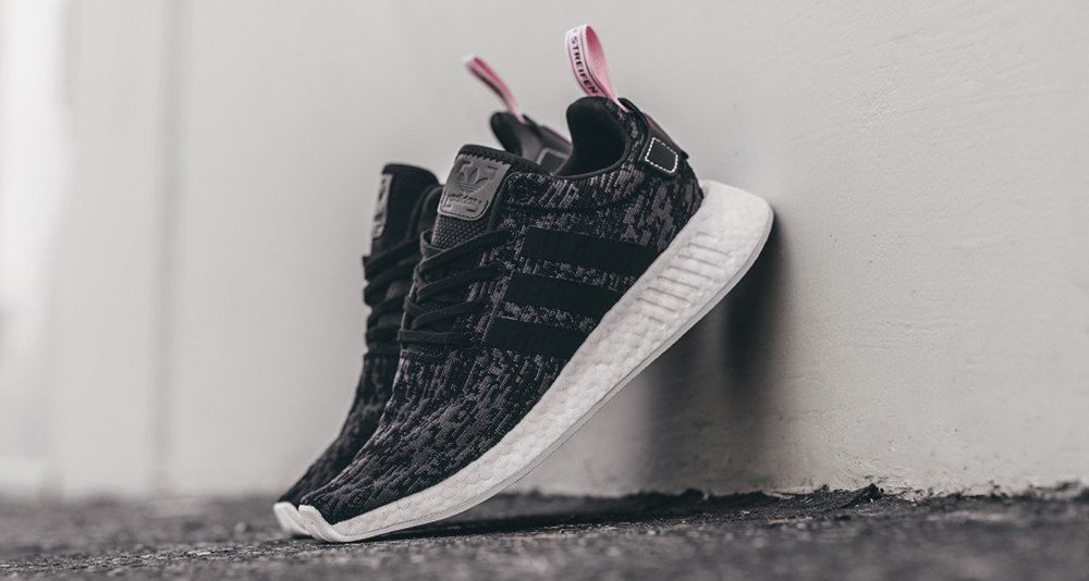 nmd r2 black and pink