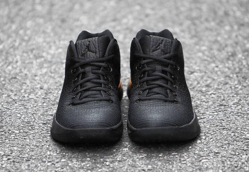 air jordan 31 low black gold