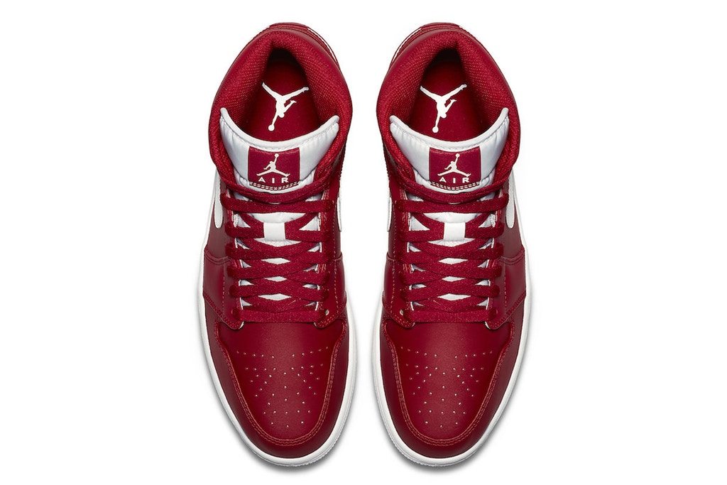 Air Jordan 1 Mid "University Red"