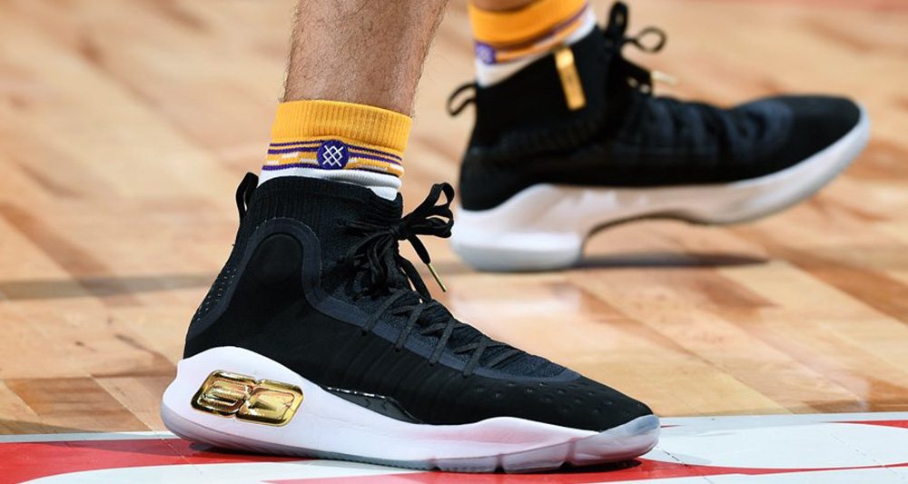 stephen curry wearing curry 4