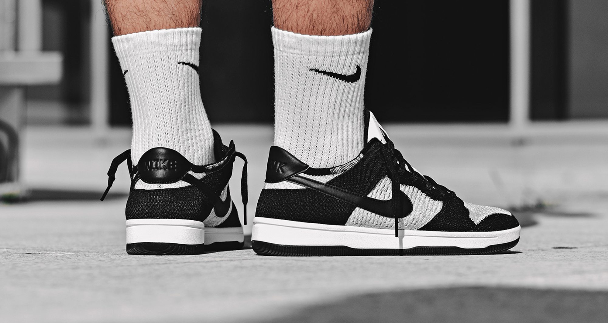 Nike Dunk Low Flyknit Black/White 