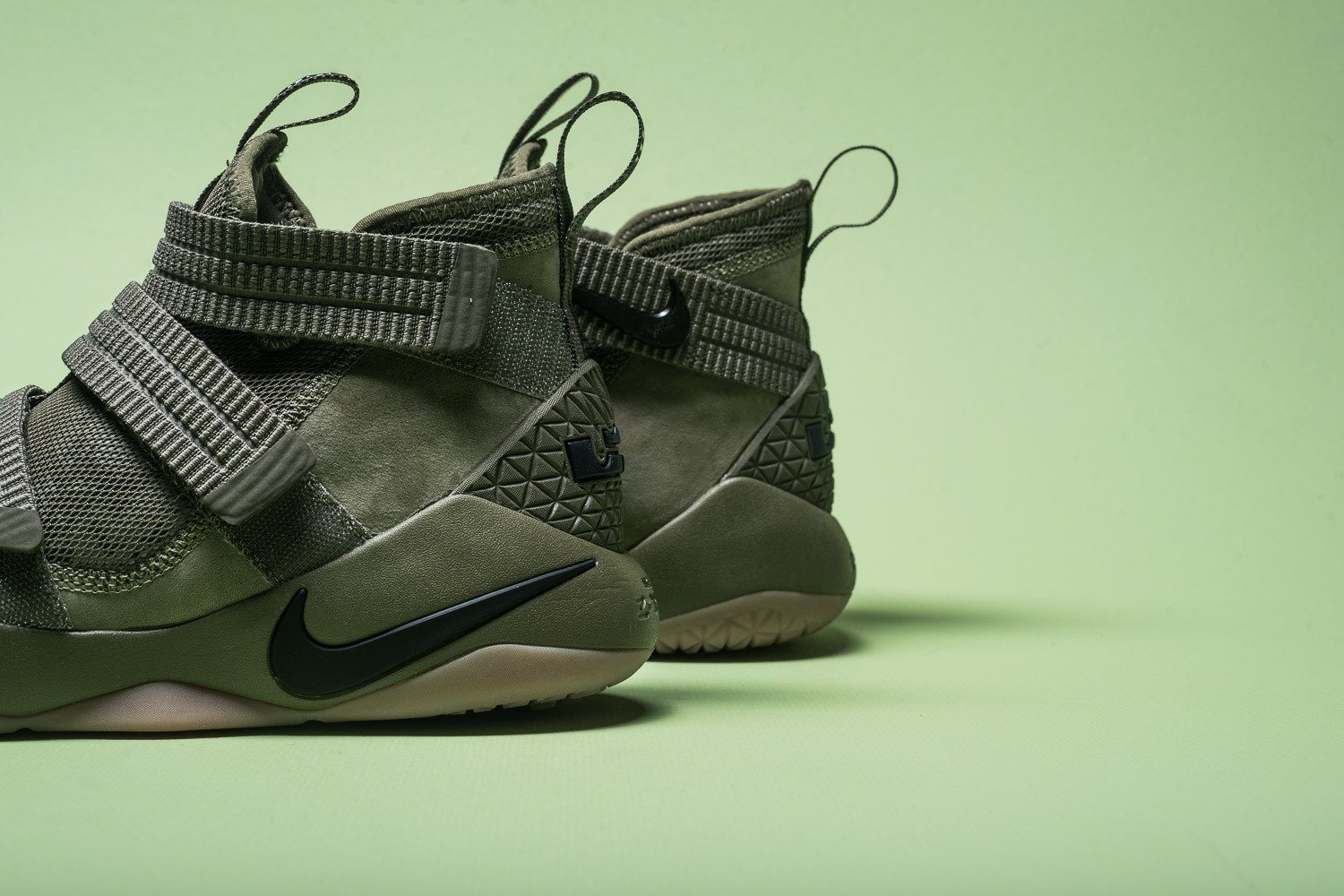 Nike LeBron Soldier 11 "Olive"