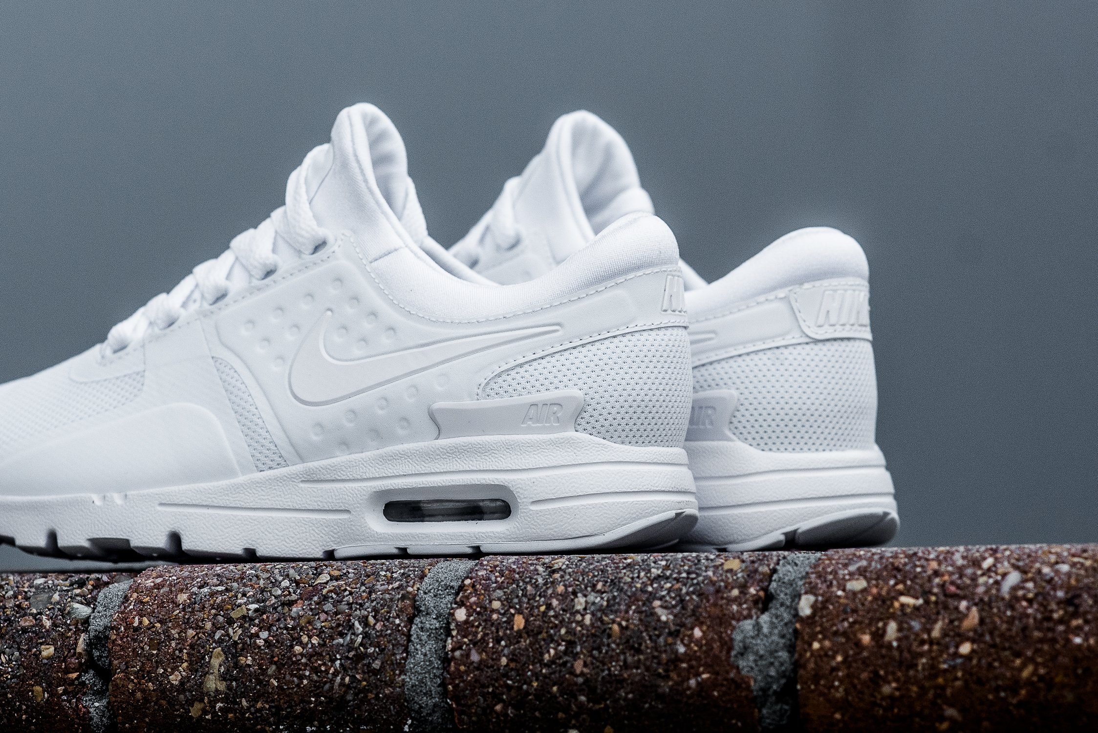 air max zero triple white