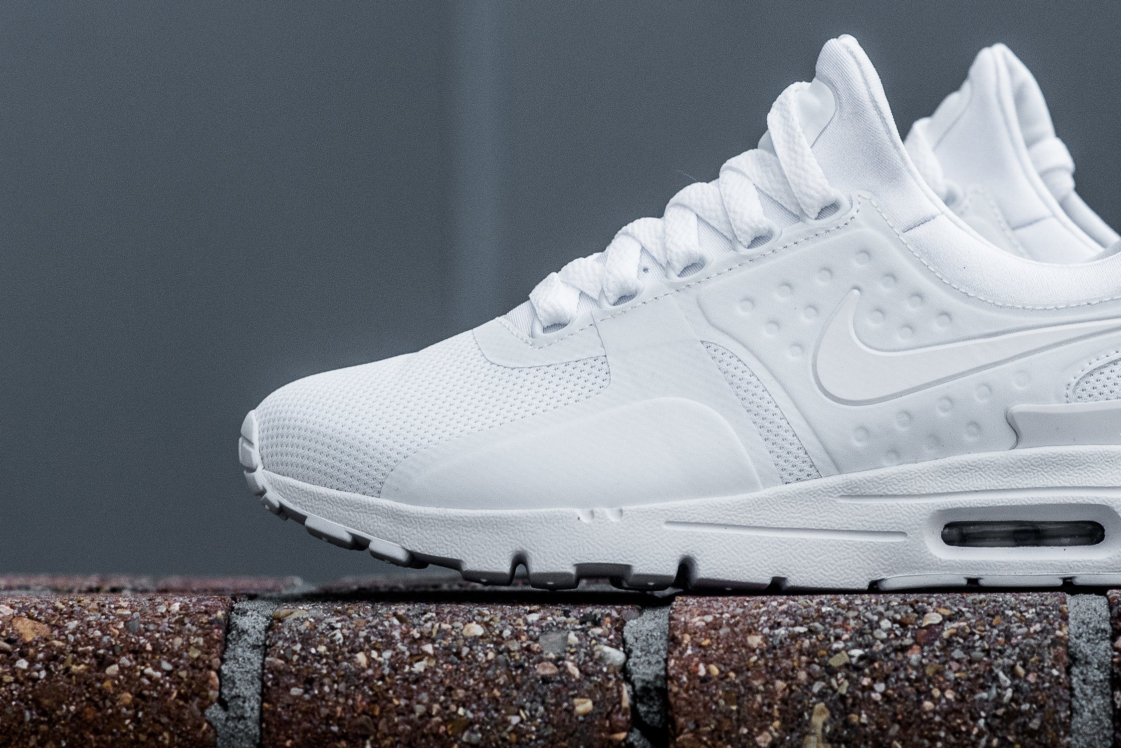 white air max zero