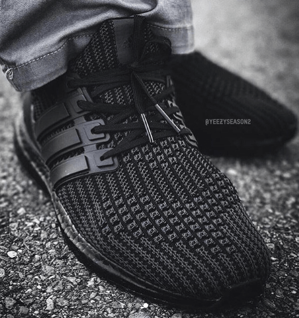 adidas Ultra Boost 4.0 "Triple Black"