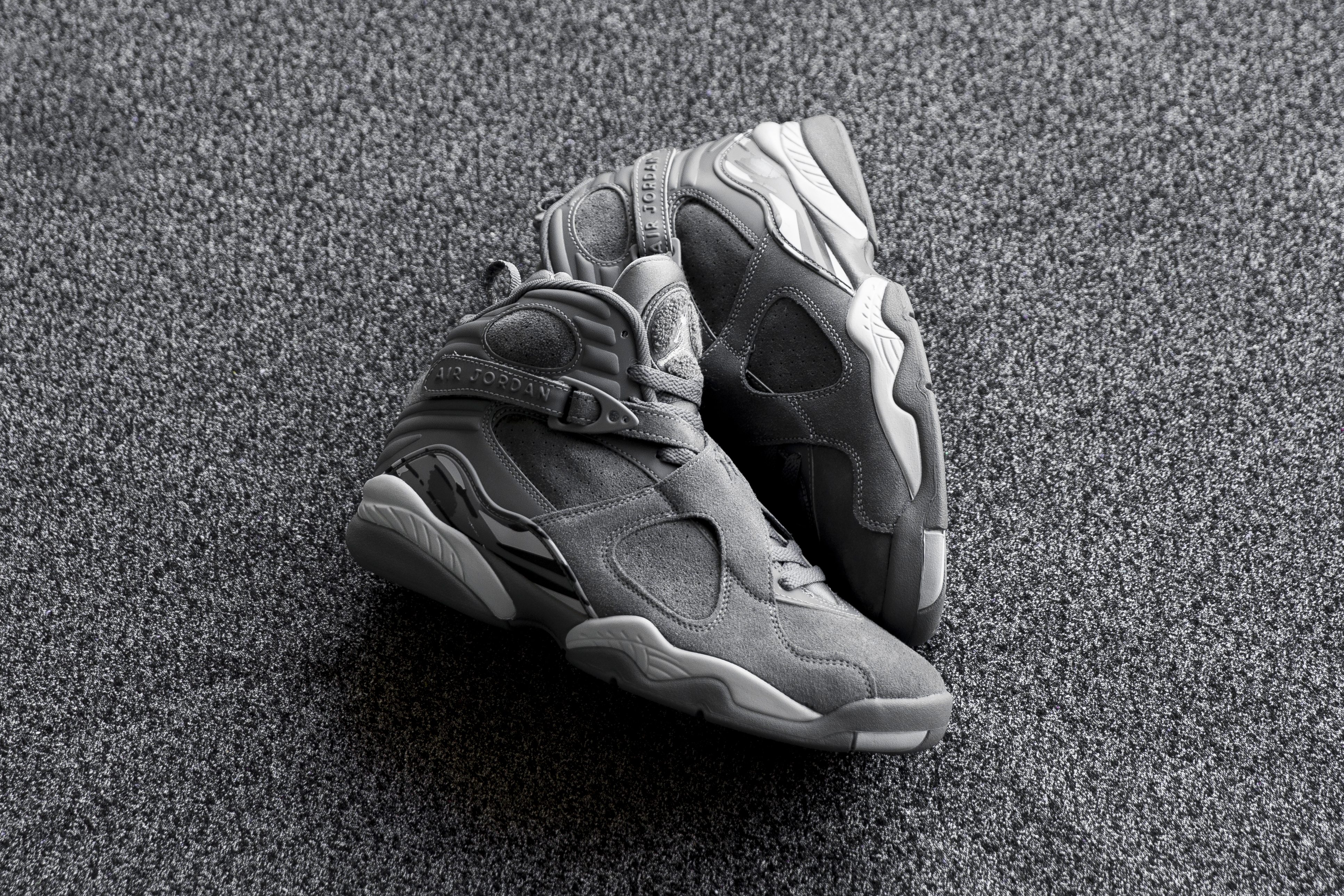 Air Jordan 8 "Cool Grey"