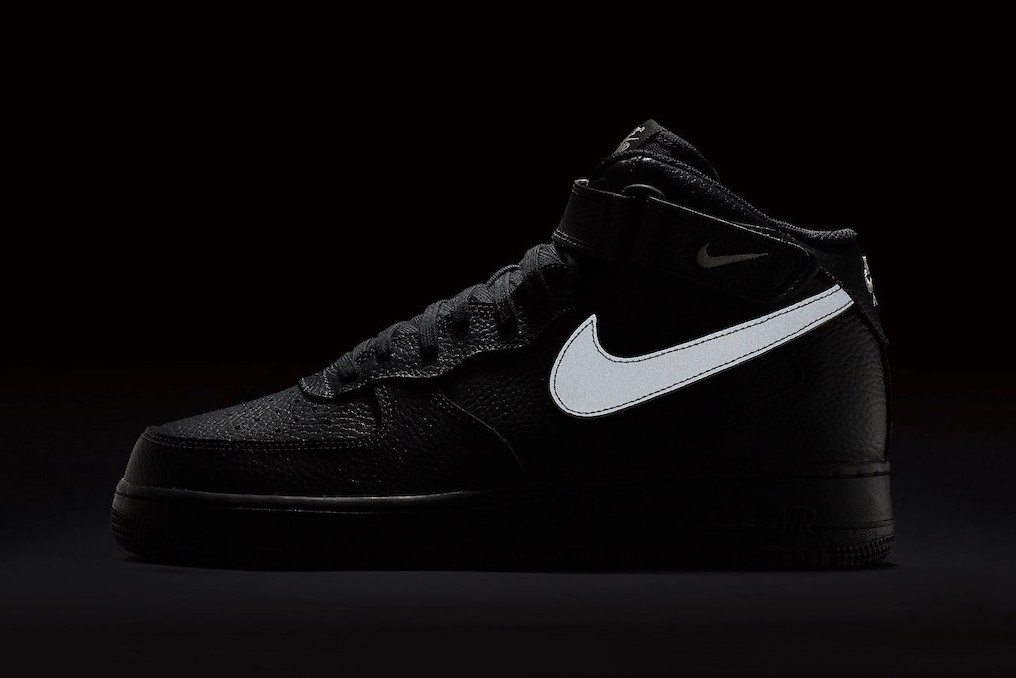 Nike Air Force 1 Mid Black/Sail