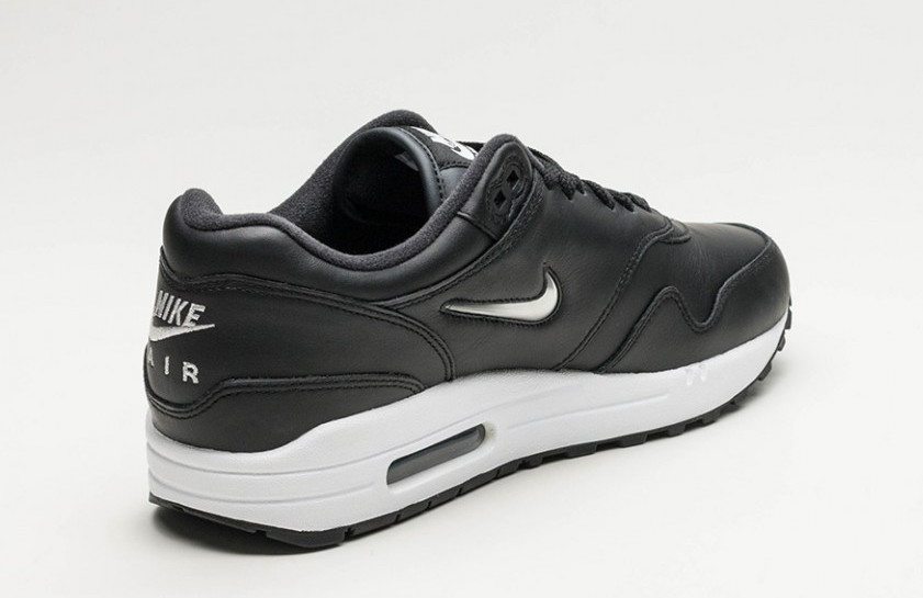 Nike Air Max 1 Jewel "Metallic Silver"