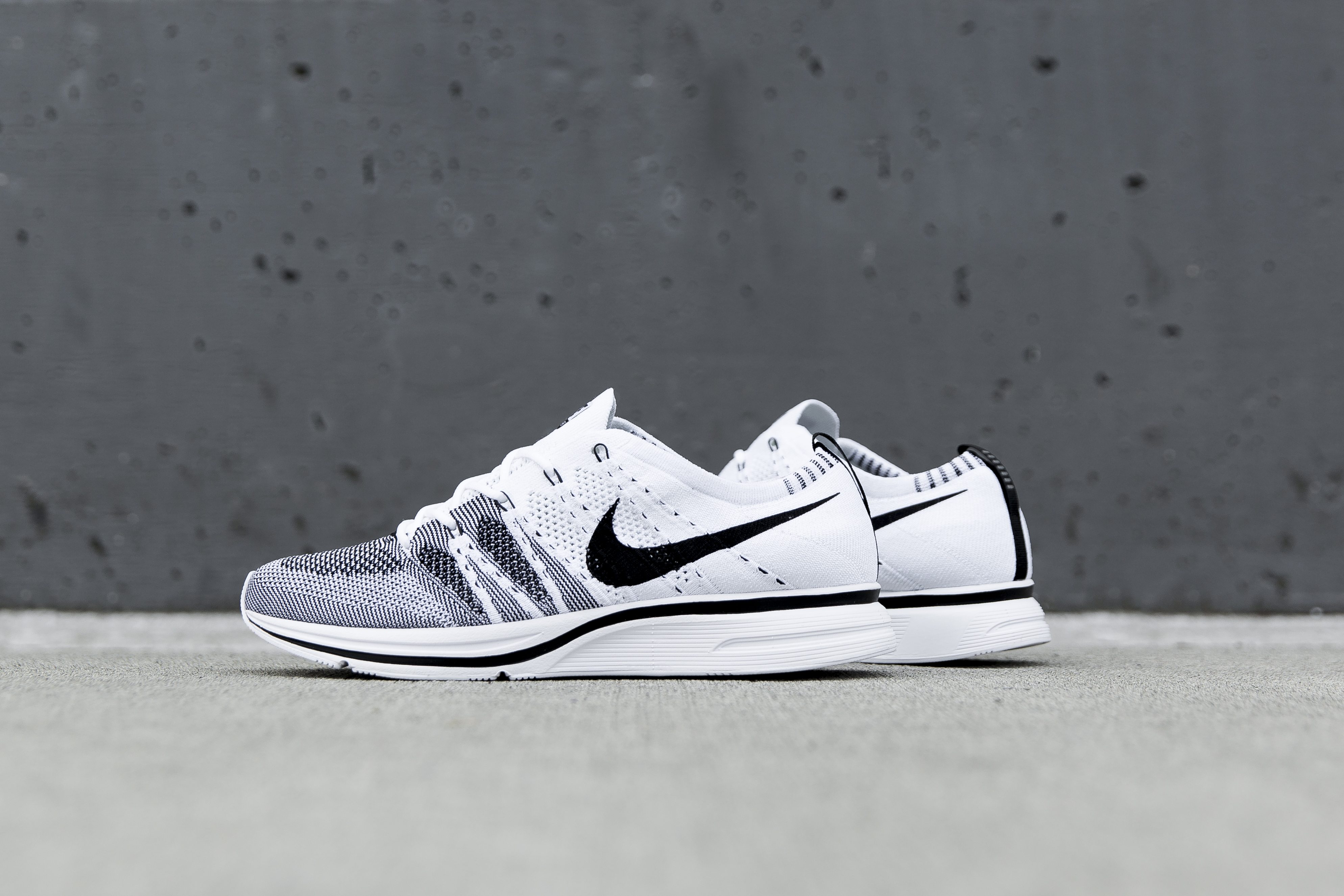 nike flyknit trainer cookies and cream