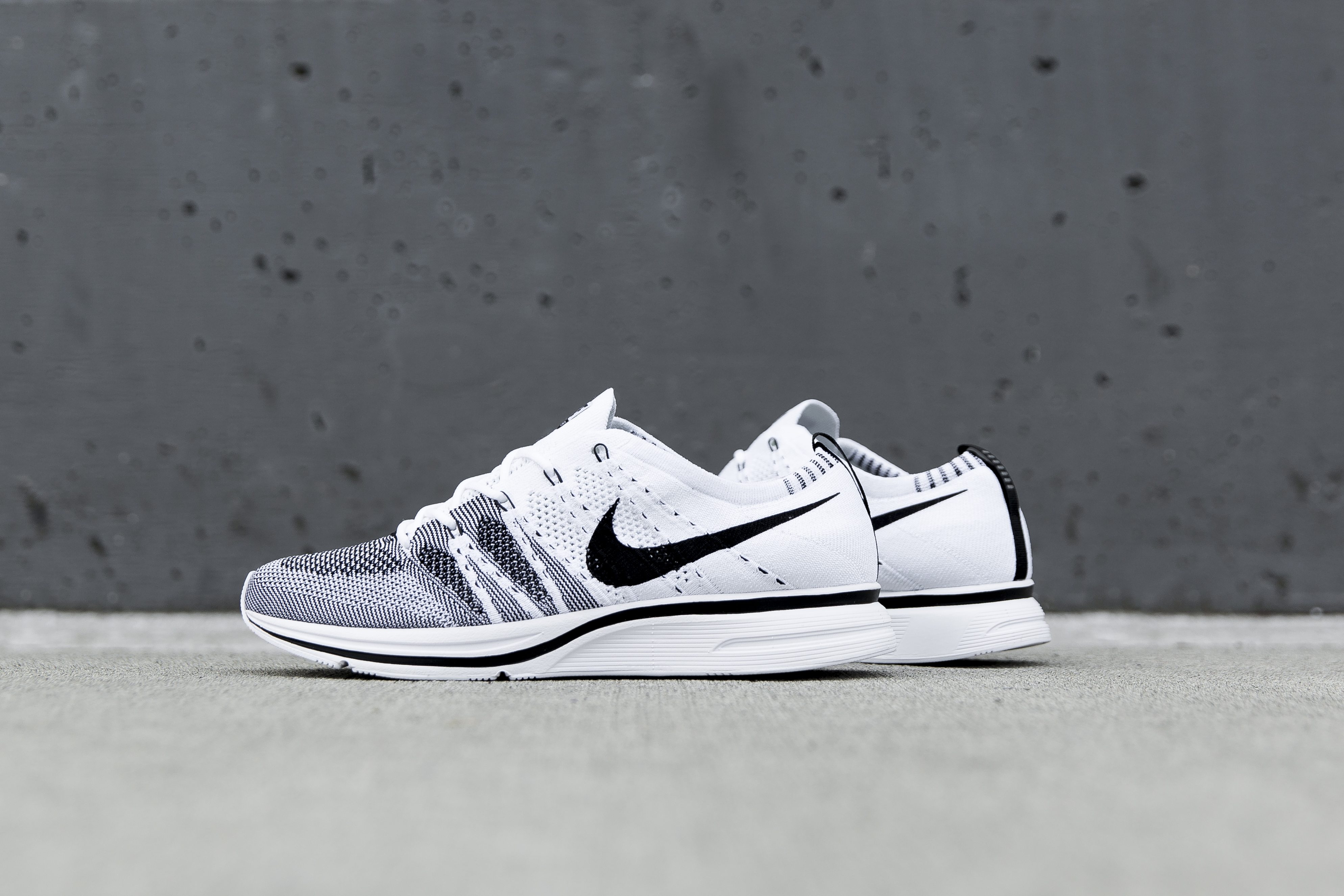 Nike Flyknit Trainer White/Black