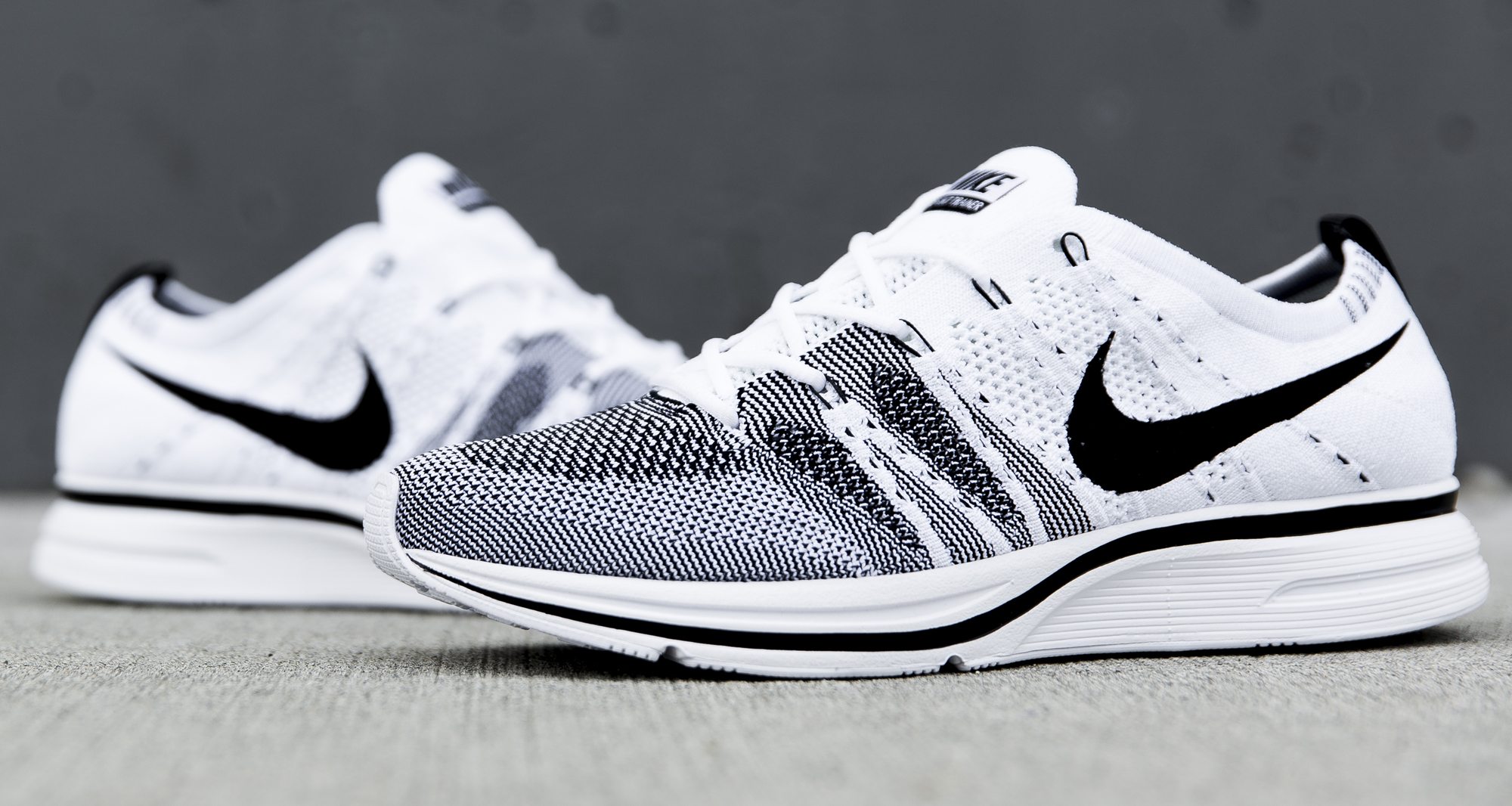 Nike Flyknit Trainer White/Black 