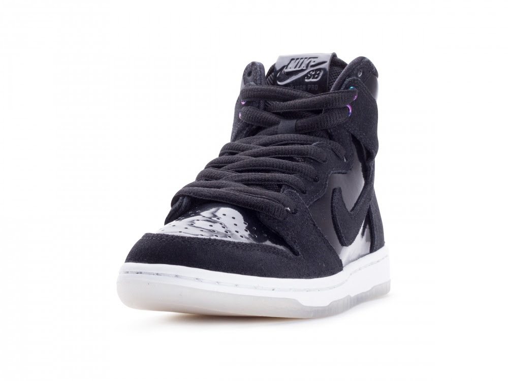 Nike SB Zoom Dunk High Pro "Black Iridescent"