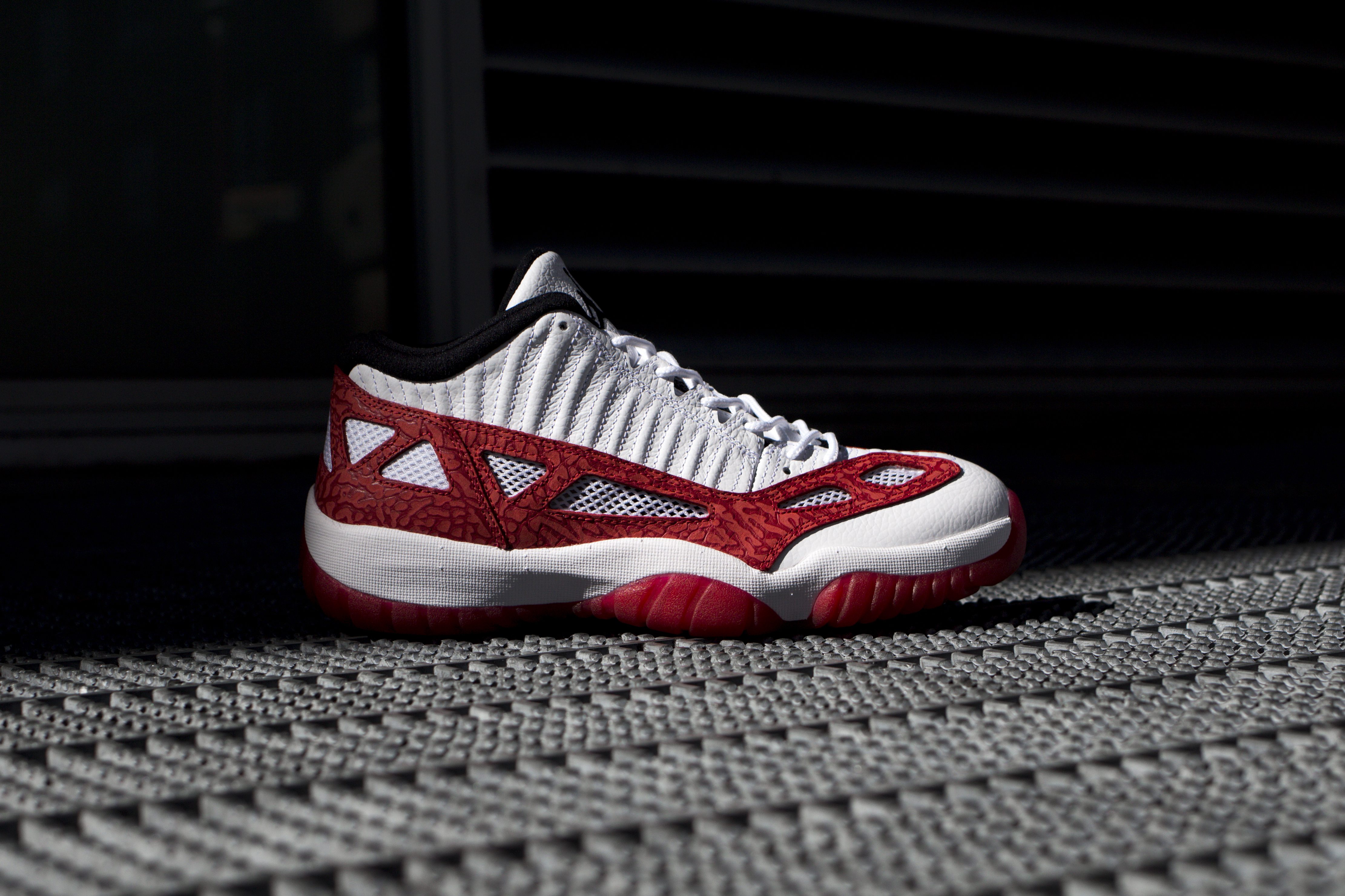 Air Jordan 11 Retro Low I.E.